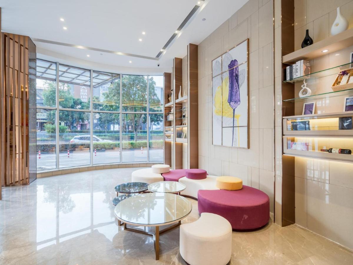 Lavande Hotel Luzhou Wanda Plaza Southwest Commercial City ภายนอก รูปภาพ