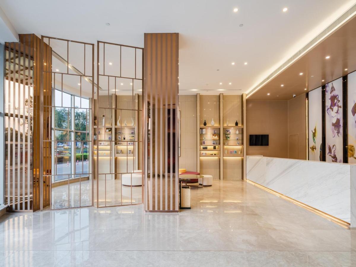 Lavande Hotel Luzhou Wanda Plaza Southwest Commercial City ภายนอก รูปภาพ