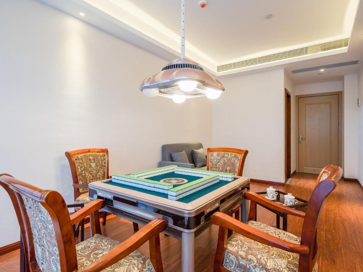 Lavande Hotel Luzhou Wanda Plaza Southwest Commercial City ภายนอก รูปภาพ