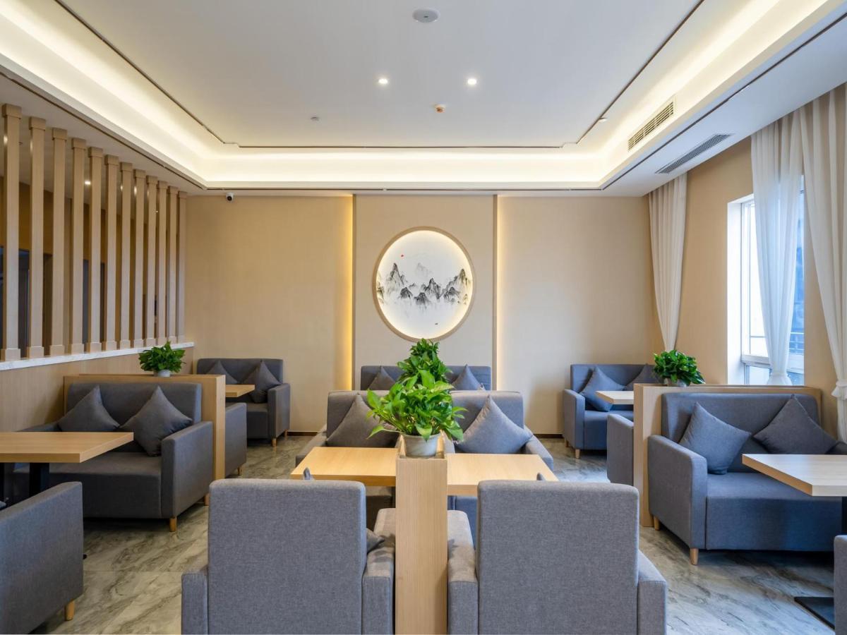 Lavande Hotel Luzhou Wanda Plaza Southwest Commercial City ภายนอก รูปภาพ
