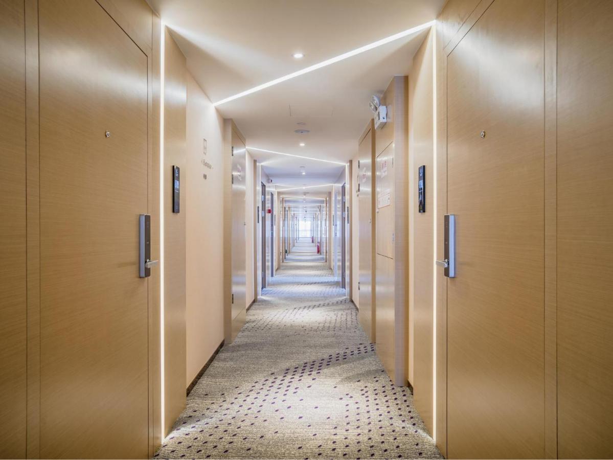Lavande Hotel Luzhou Wanda Plaza Southwest Commercial City ภายนอก รูปภาพ
