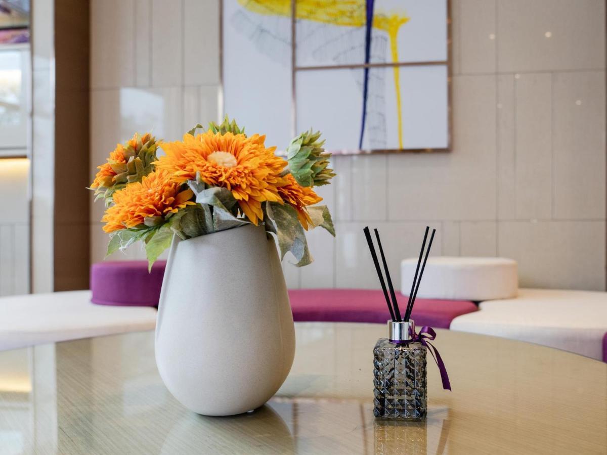 Lavande Hotel Luzhou Wanda Plaza Southwest Commercial City ภายนอก รูปภาพ