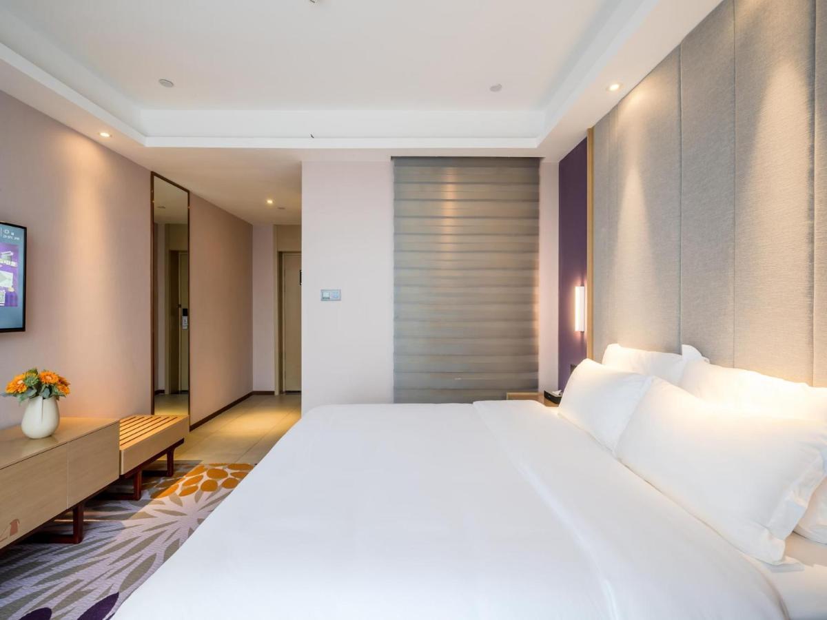 Lavande Hotel Luzhou Wanda Plaza Southwest Commercial City ภายนอก รูปภาพ