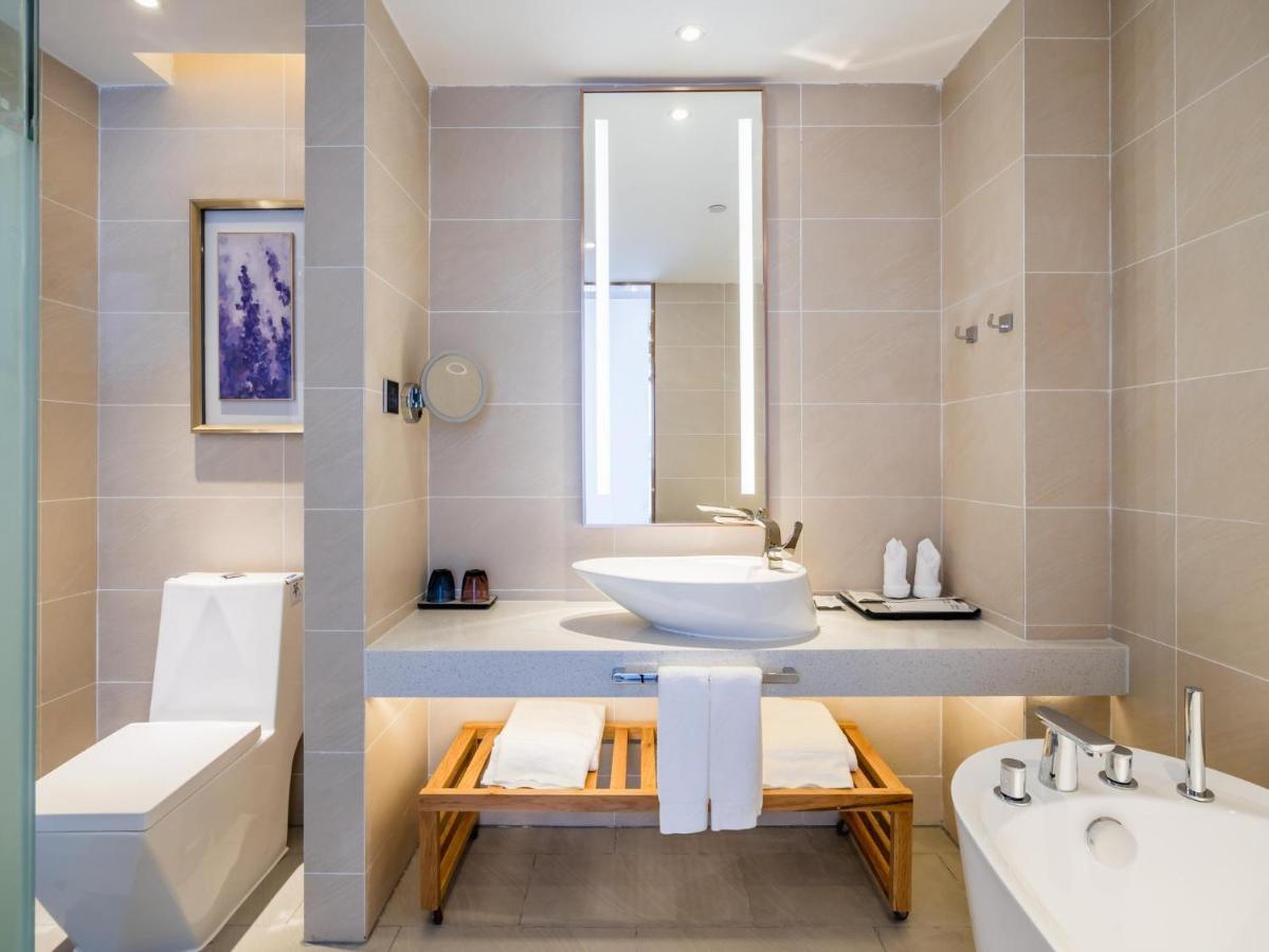 Lavande Hotel Luzhou Wanda Plaza Southwest Commercial City ภายนอก รูปภาพ